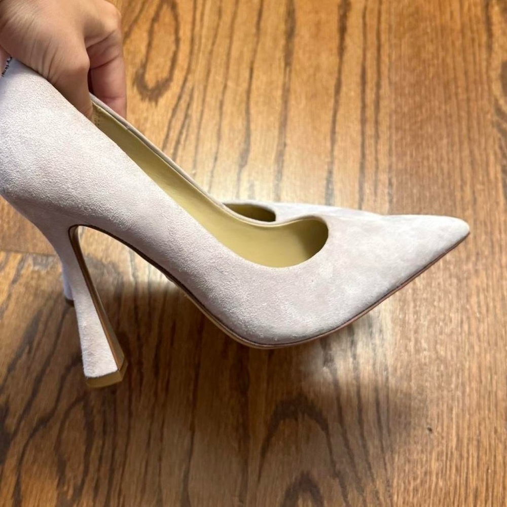 Jessica Simpson Cream Pointed-Toe Heels
